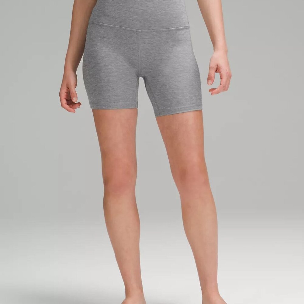 Lululemon Align High-Rise Short 6" (light grey size 6)